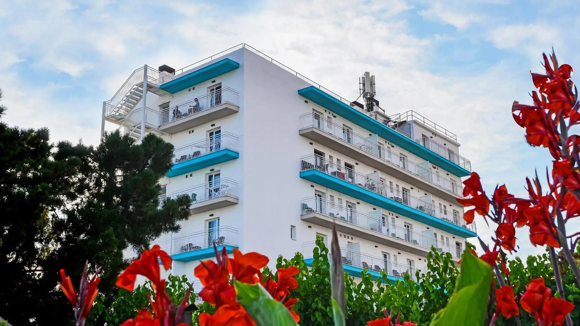 Bamblue Boutique Apartments Pineda de Mar Spain