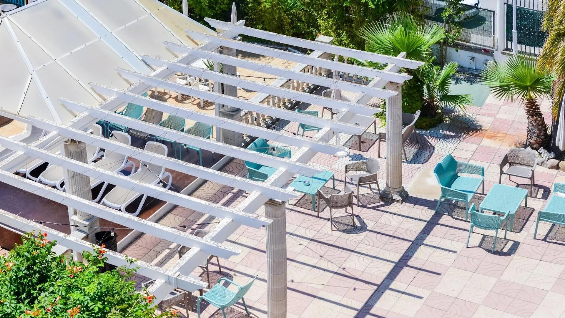 Bamblue Boutique Apartments Pineda de Mar Aparthotel