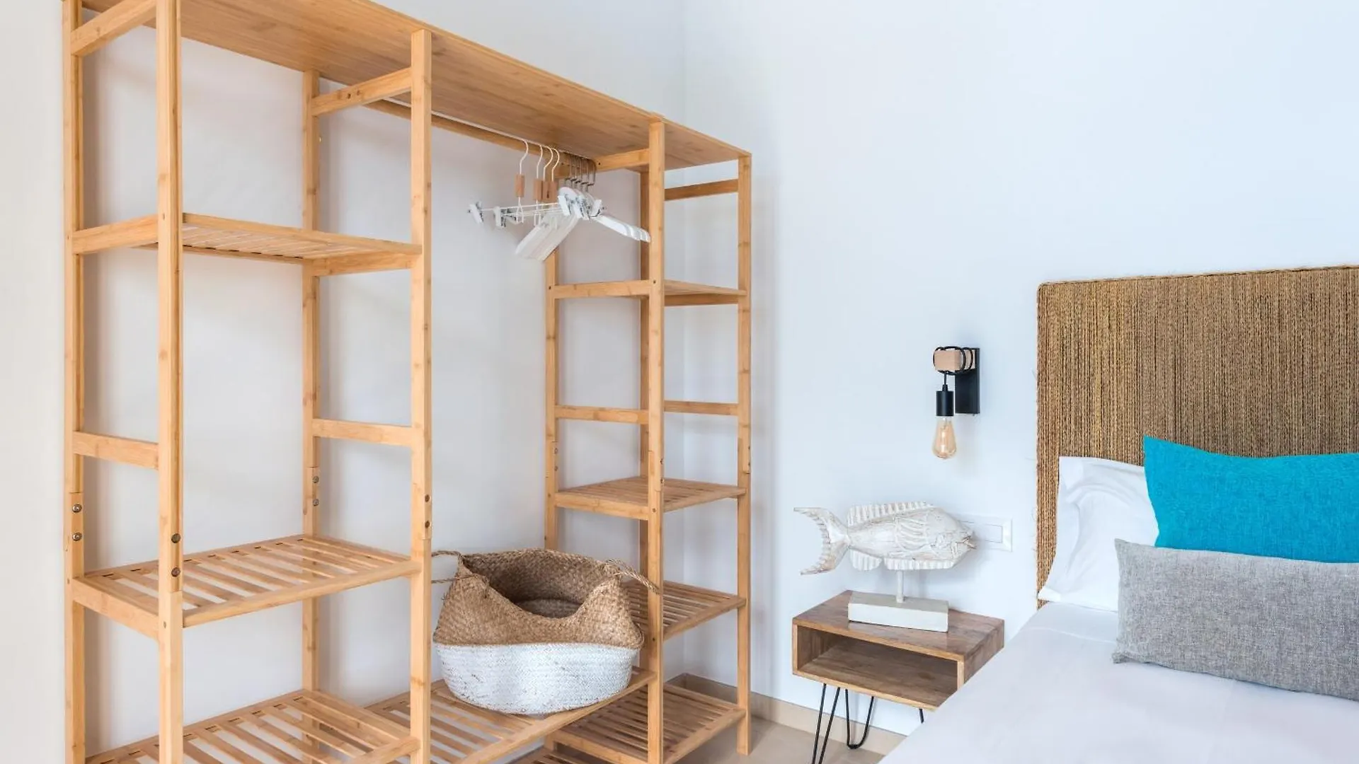*** Aparthotel Bamblue Boutique Apartments Pineda de Mar Španělsko