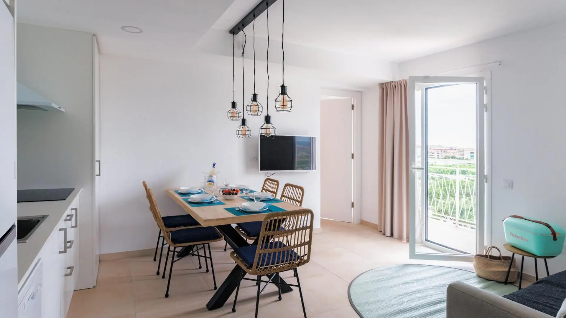 Bamblue Boutique Apartments Pineda de Mar 3*,
