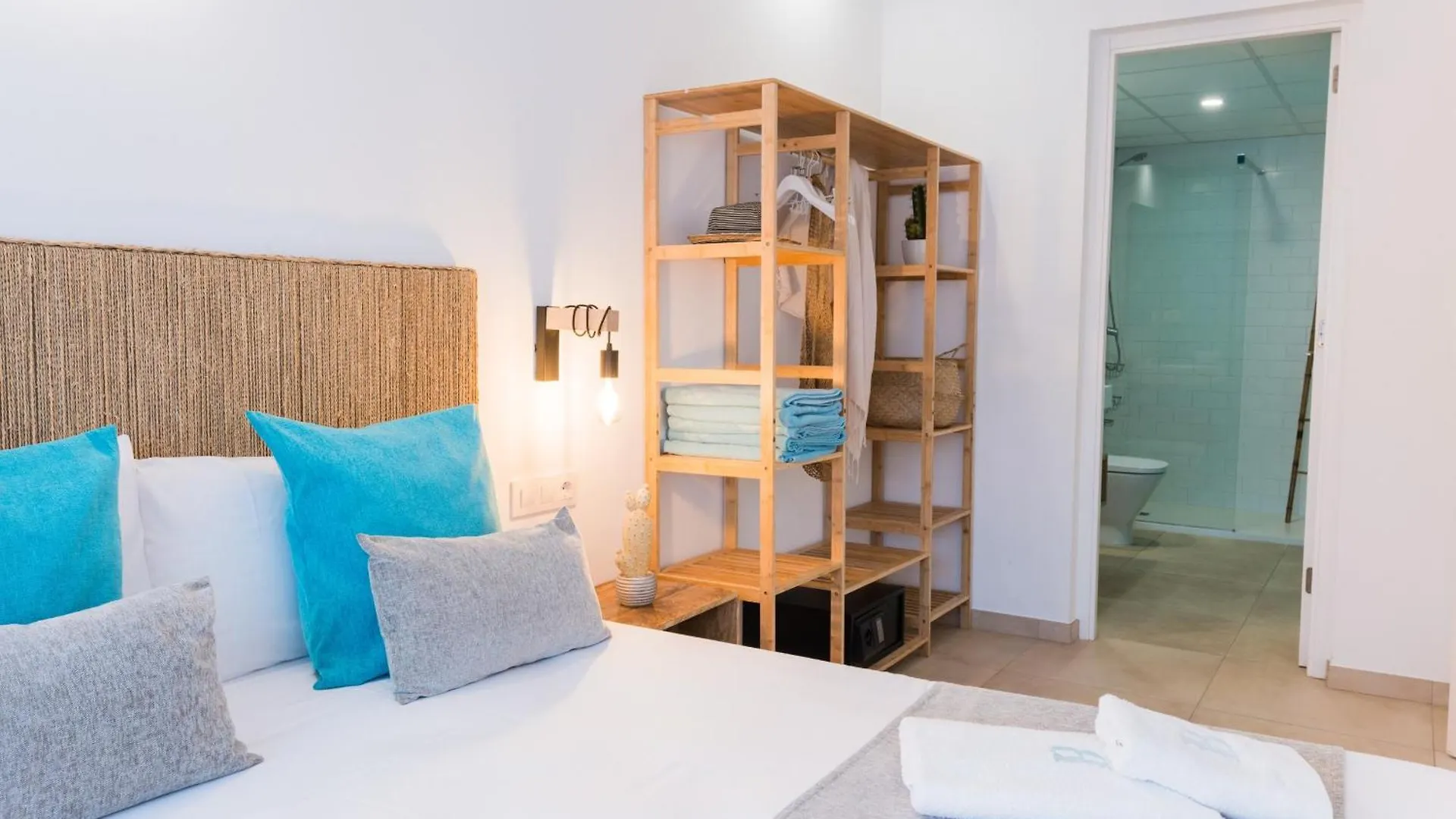 Bamblue Boutique Apartments Pineda de Mar Aparthotel