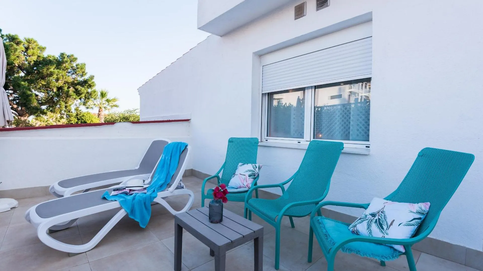 *** Aparthotel Bamblue Boutique Apartments Pineda de Mar Spain