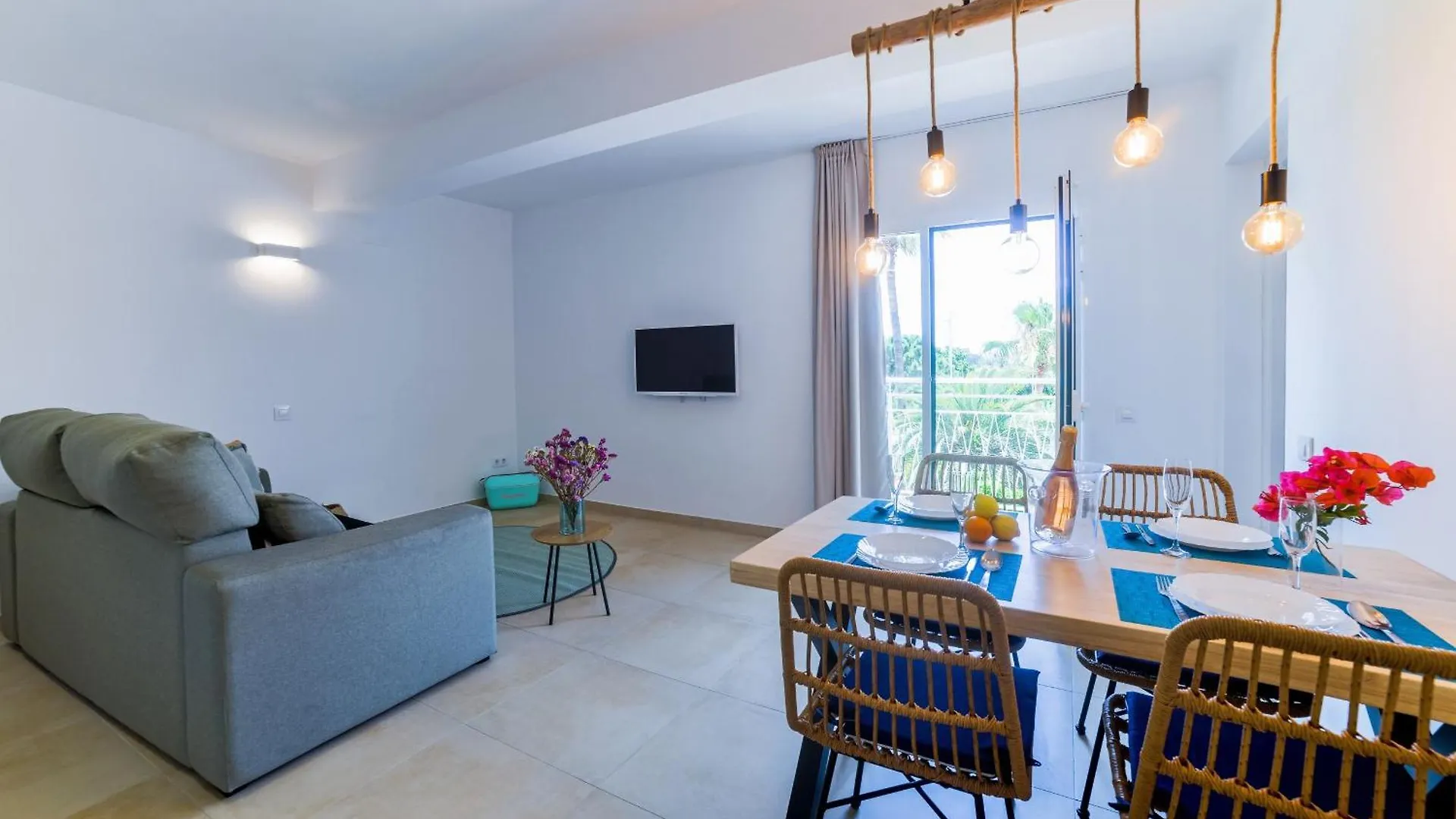 Aparthotel Bamblue Boutique Apartments Pineda de Mar