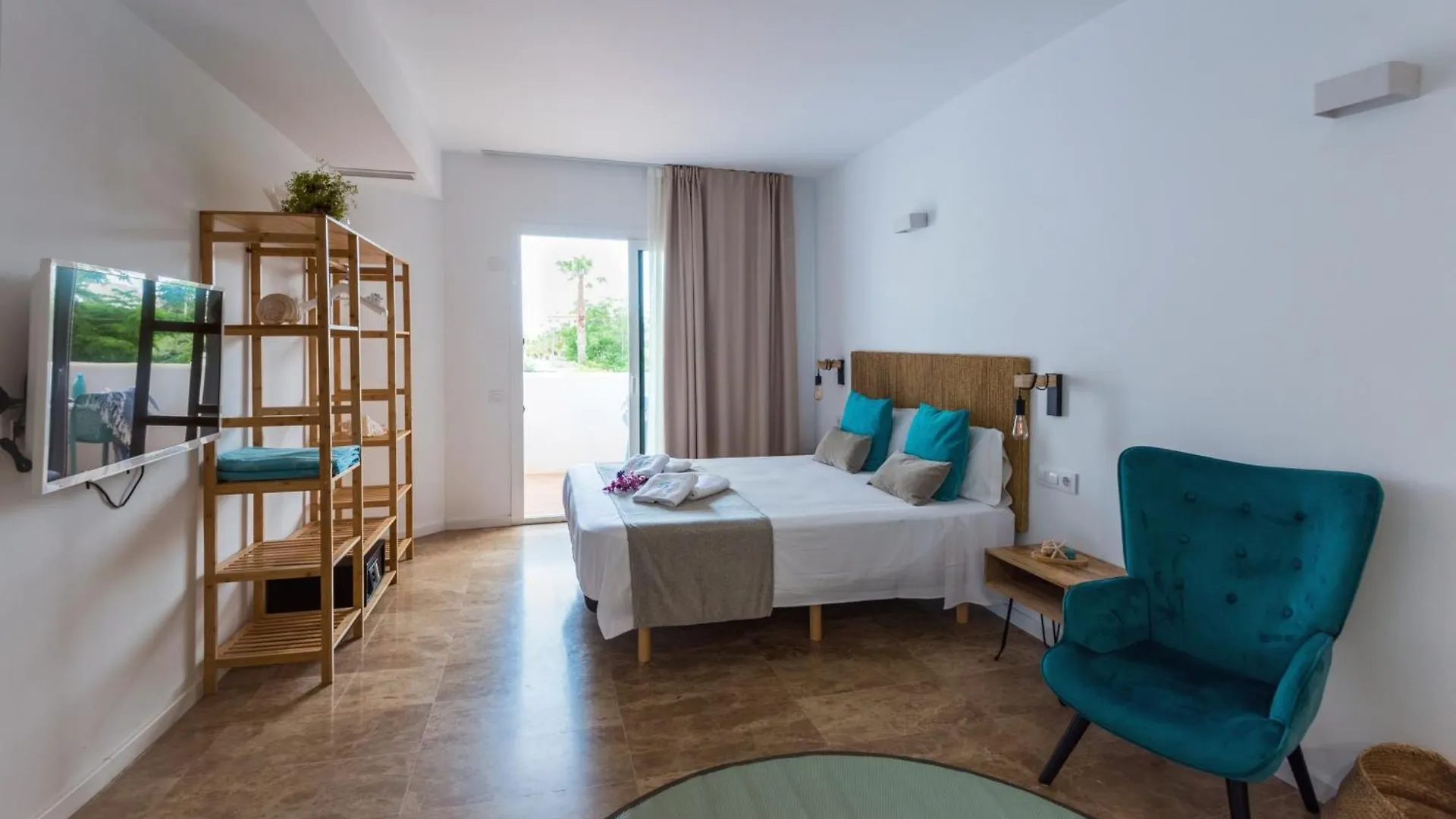 Bamblue Boutique Apartments Pineda de Mar 3*,  Spain