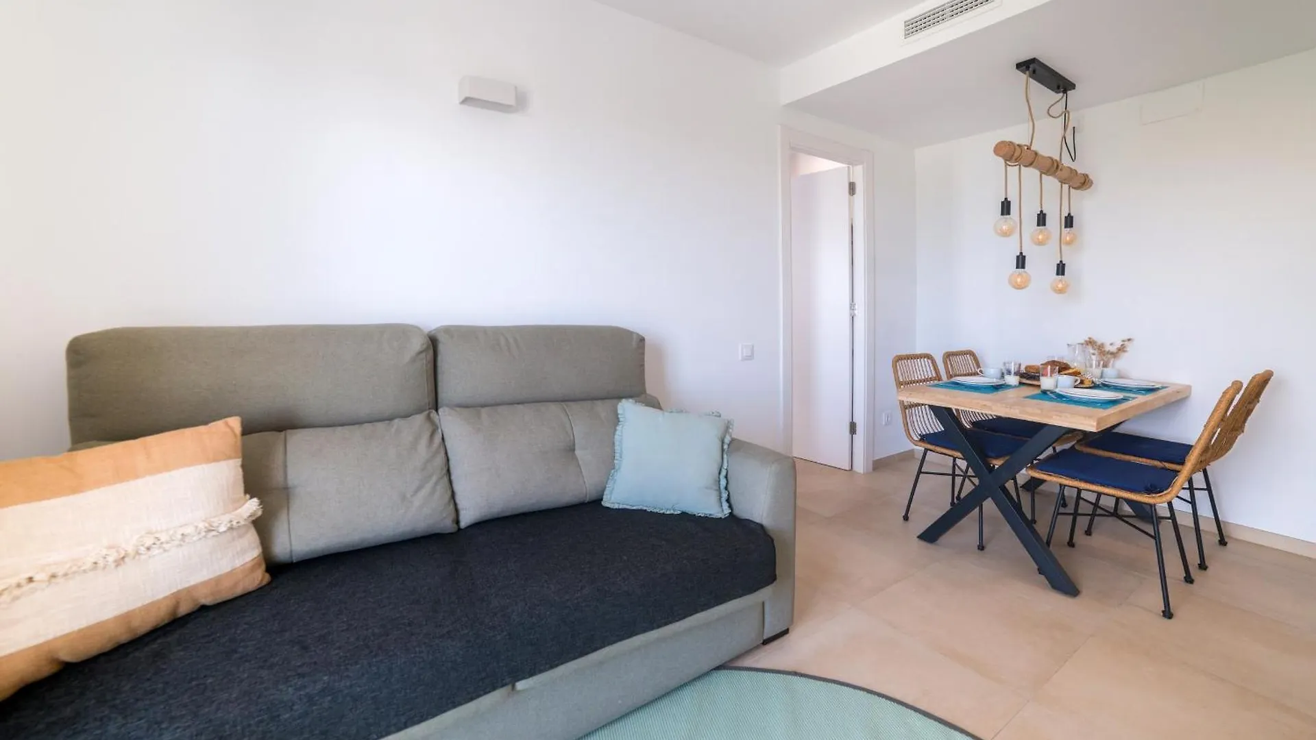 Bamblue Boutique Apartments Pineda de Mar 3*,  Spagna
