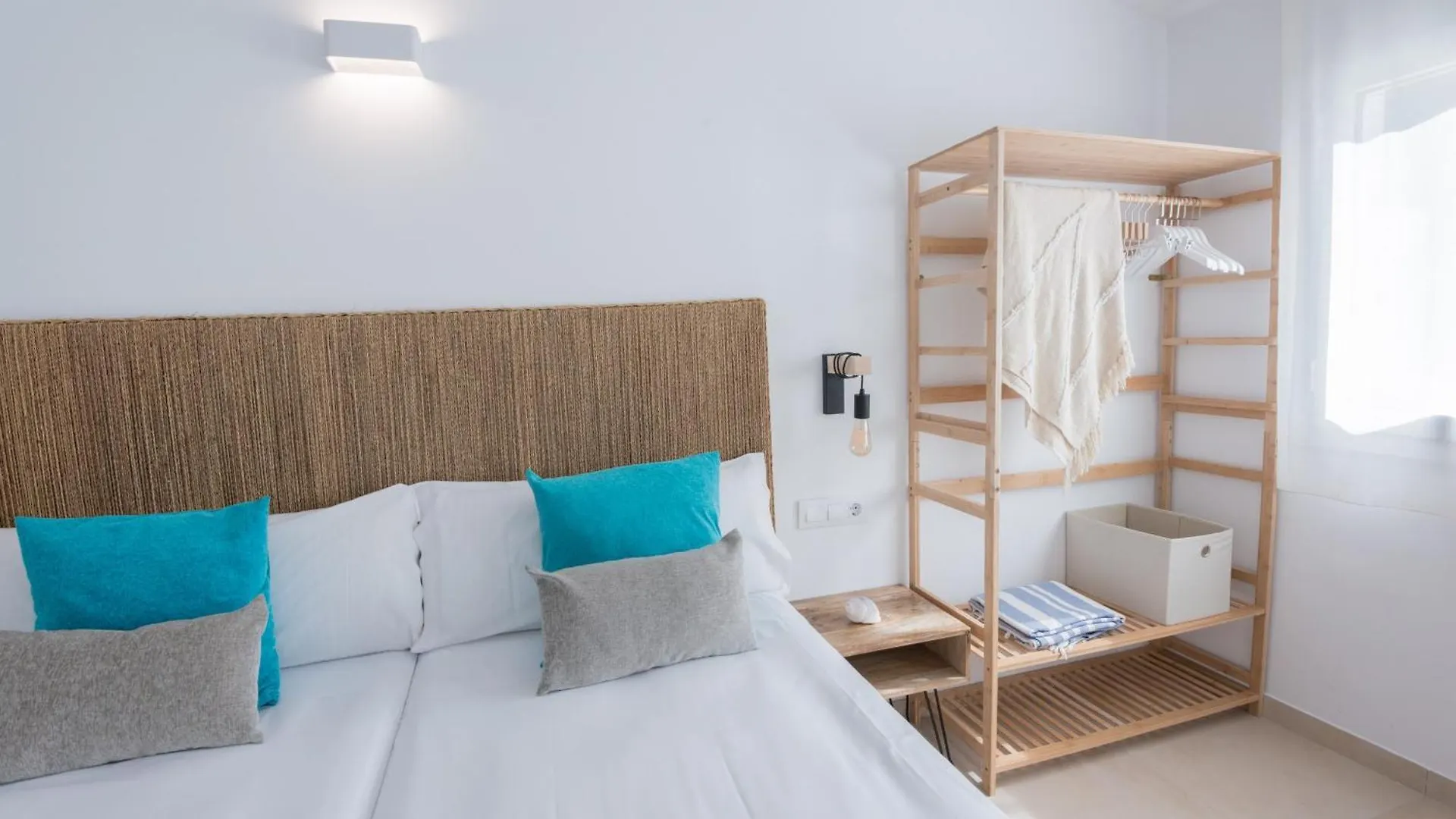 Bamblue Boutique Apartments Pineda de Mar Aparthotel