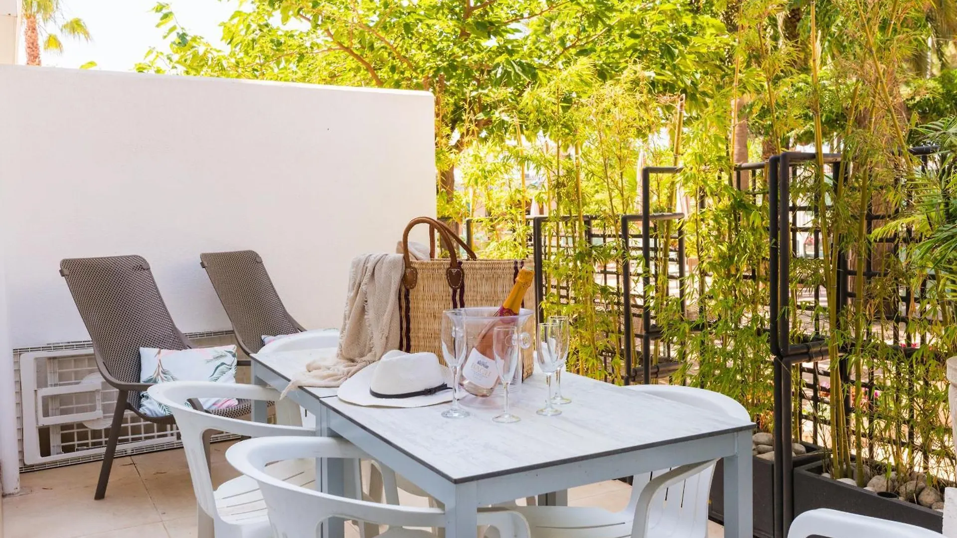 Bamblue Boutique Apartments Pineda de Mar Spagna